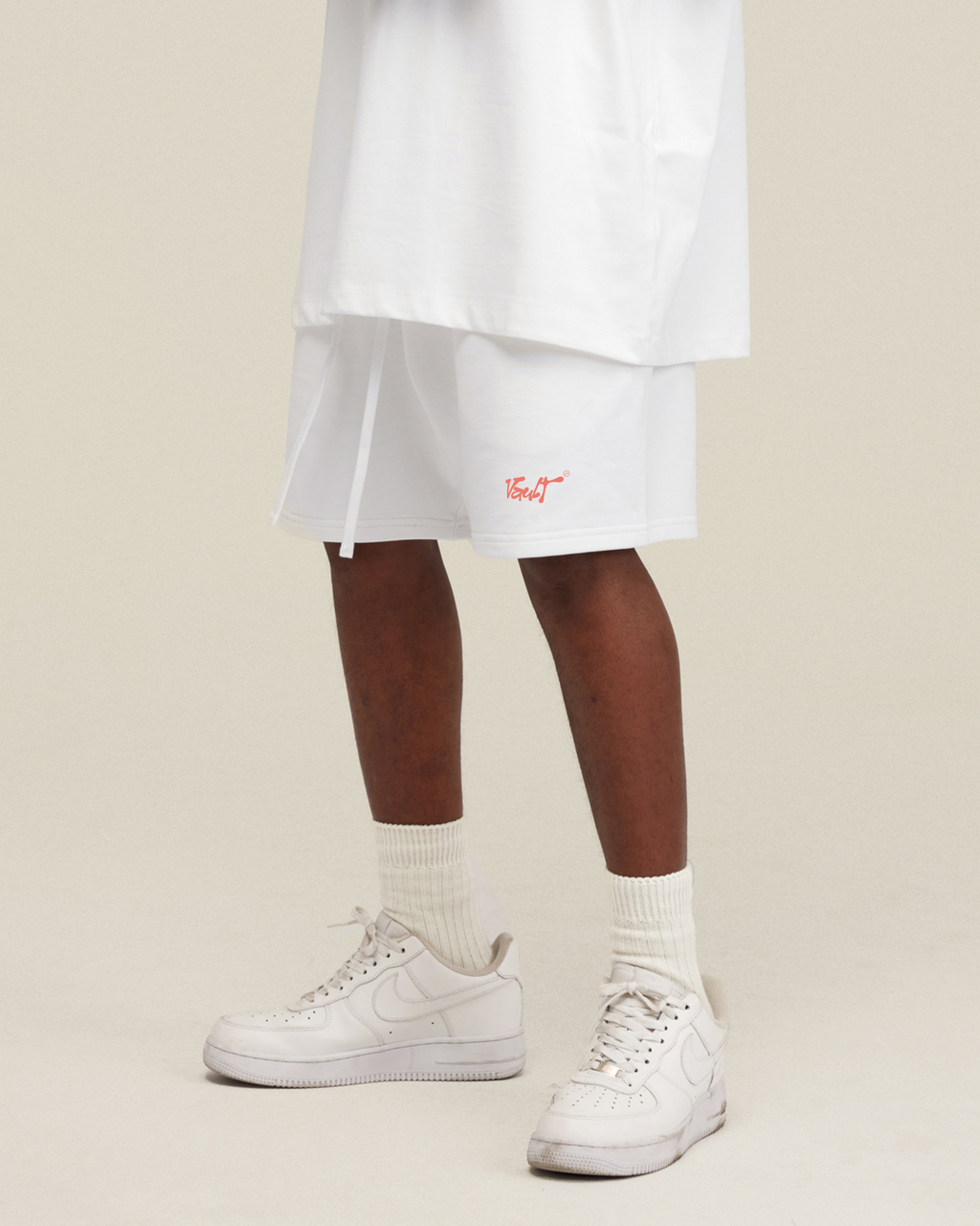 WHITE SHORT