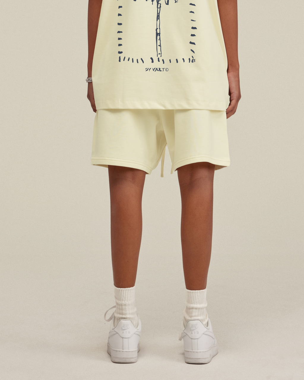BEIGE SHORT