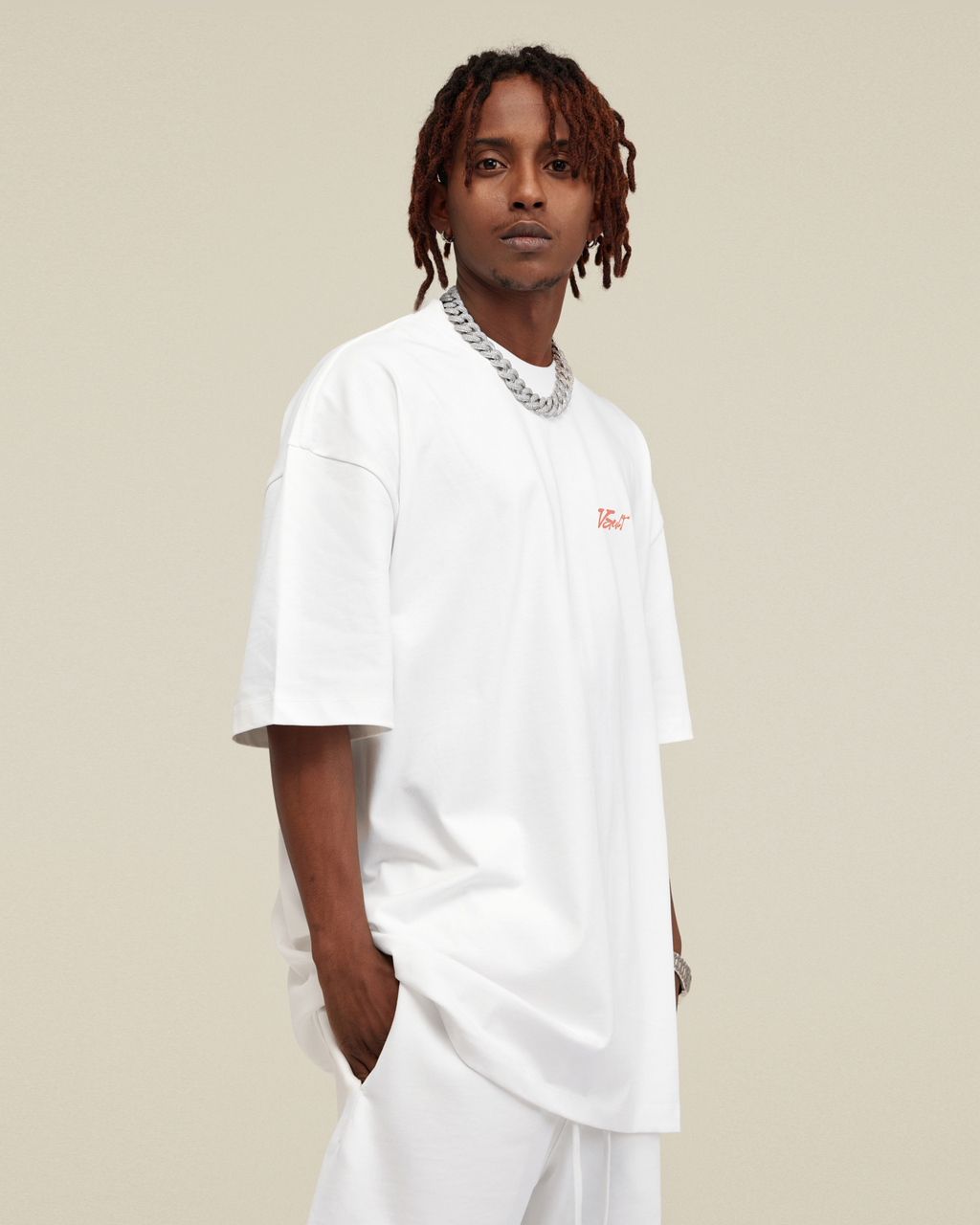 WHITE TEE