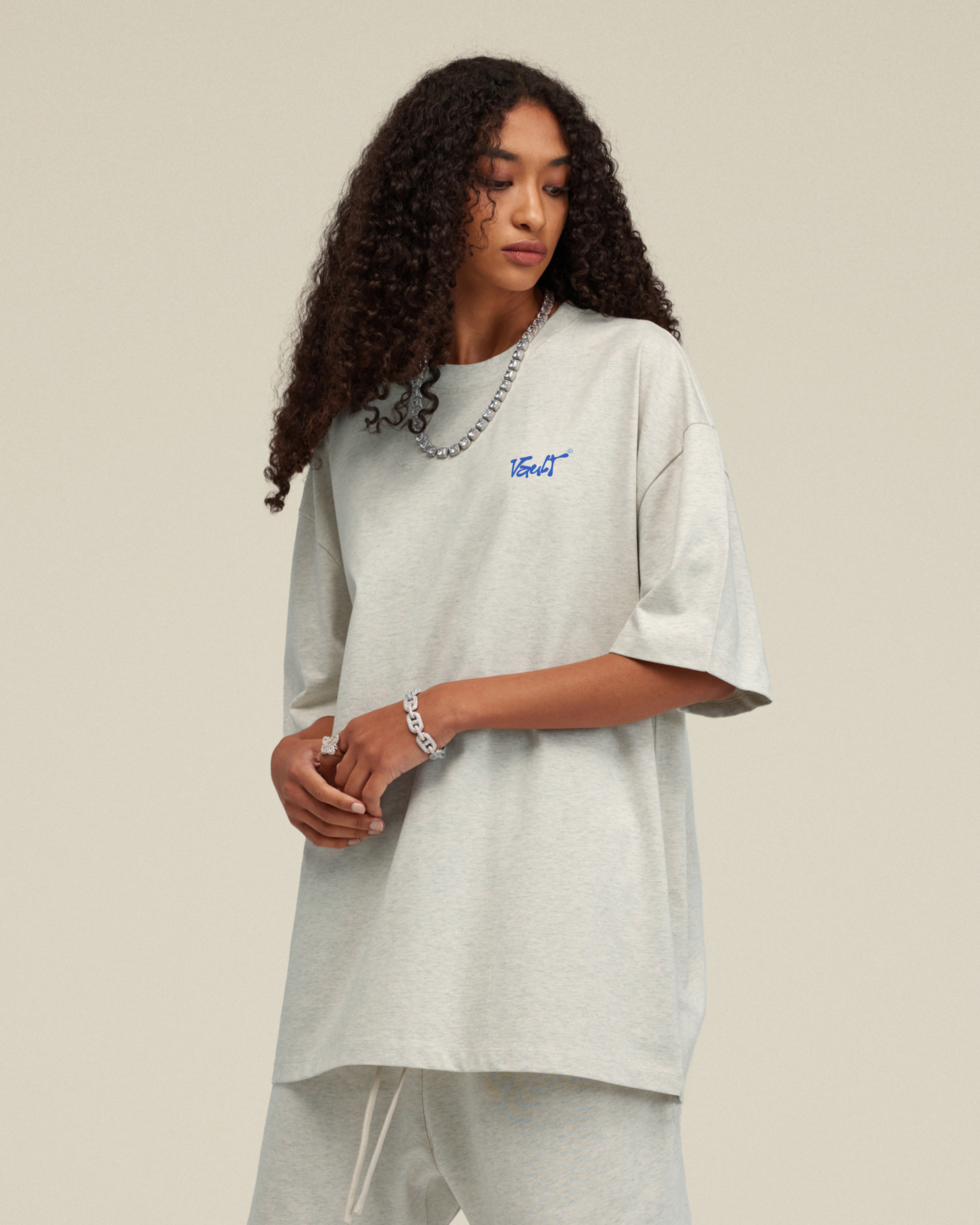 GREY TEE