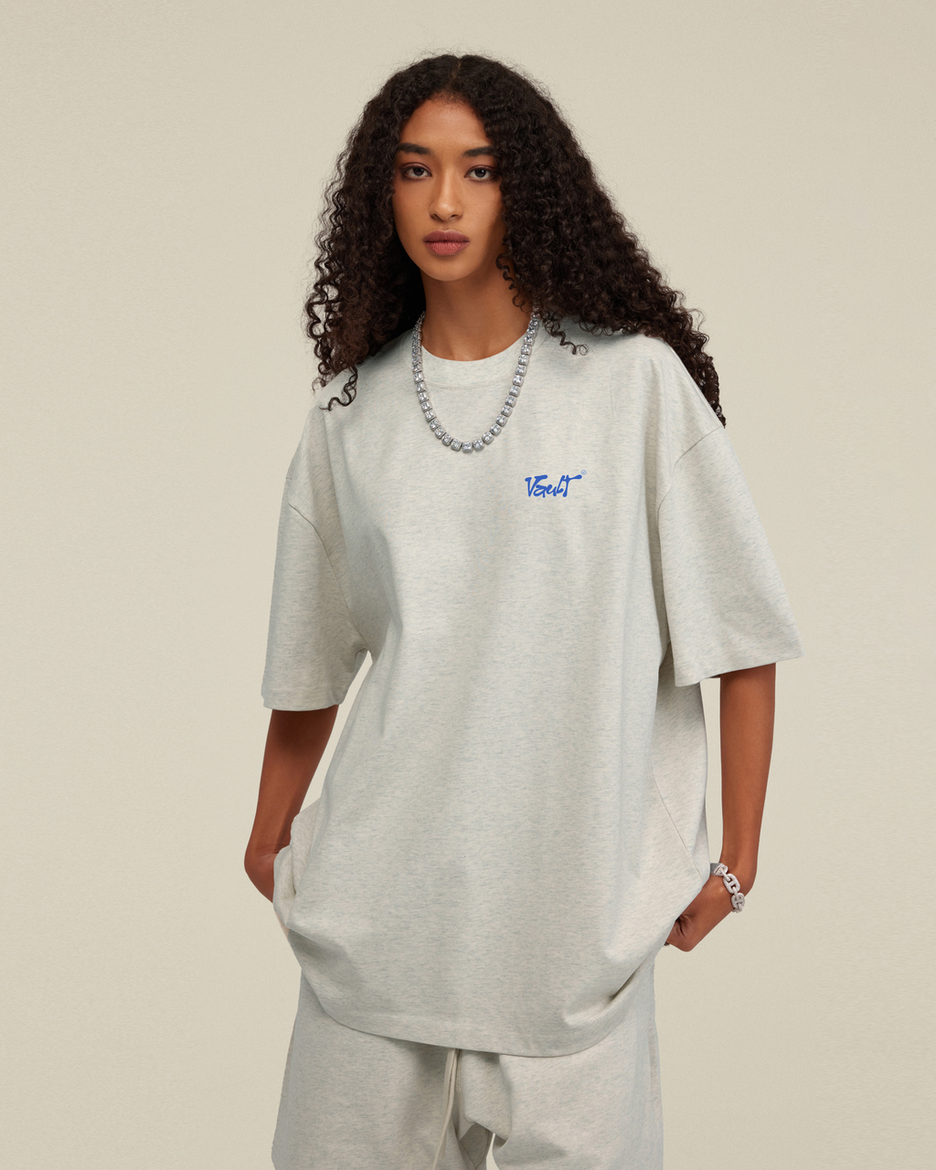 GREY TEE